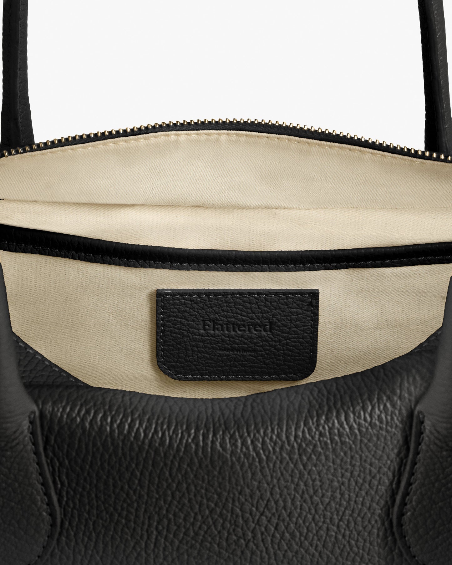 Leia Shoulder Bag Grained Leather Black