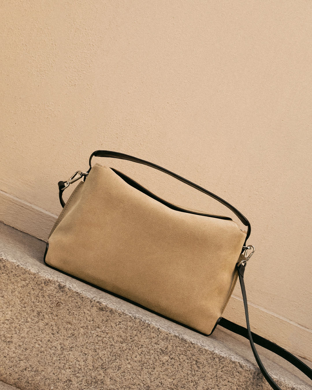 Helia Handbag Suede Sand