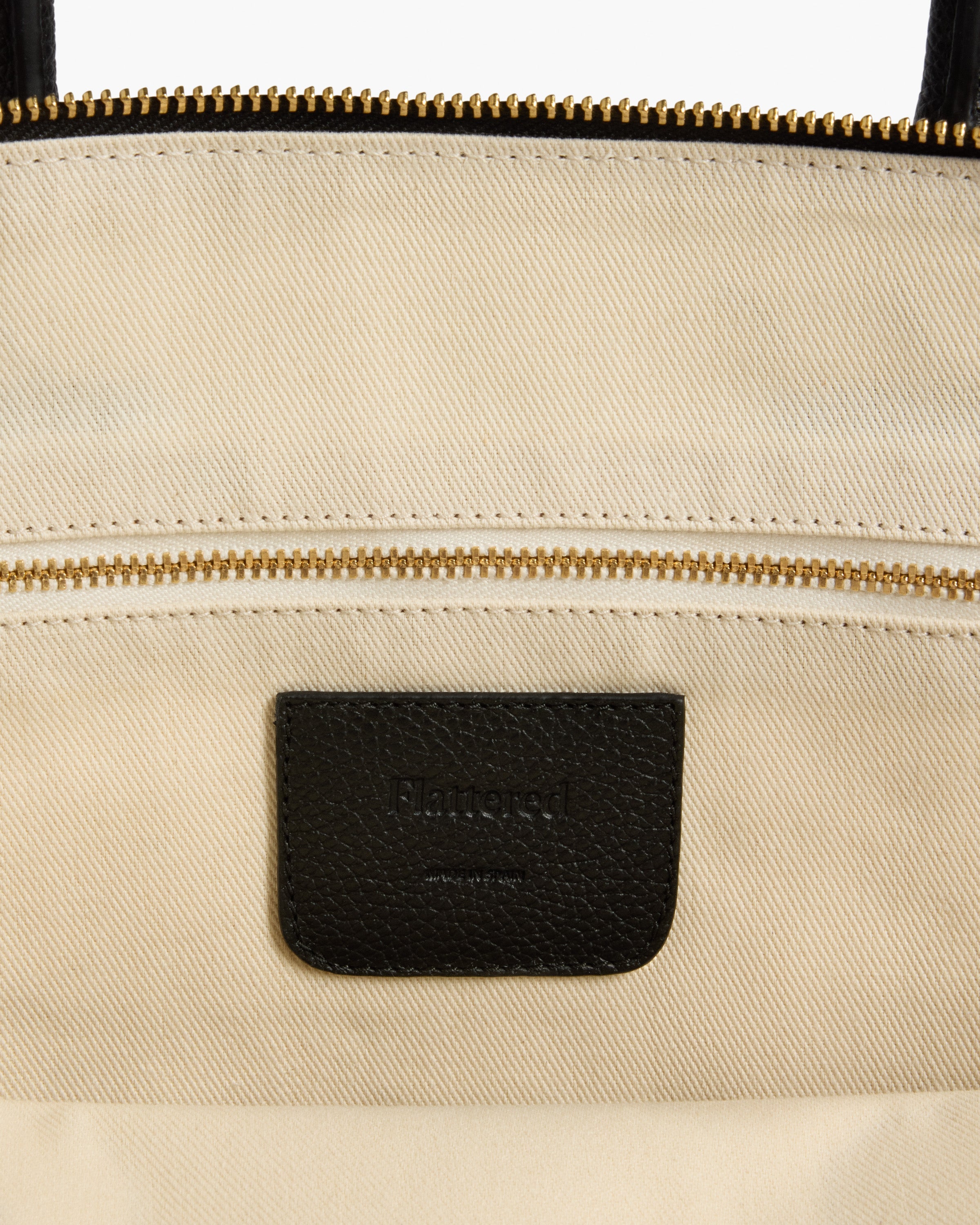 Des Shoulder Bag Leather Black 016