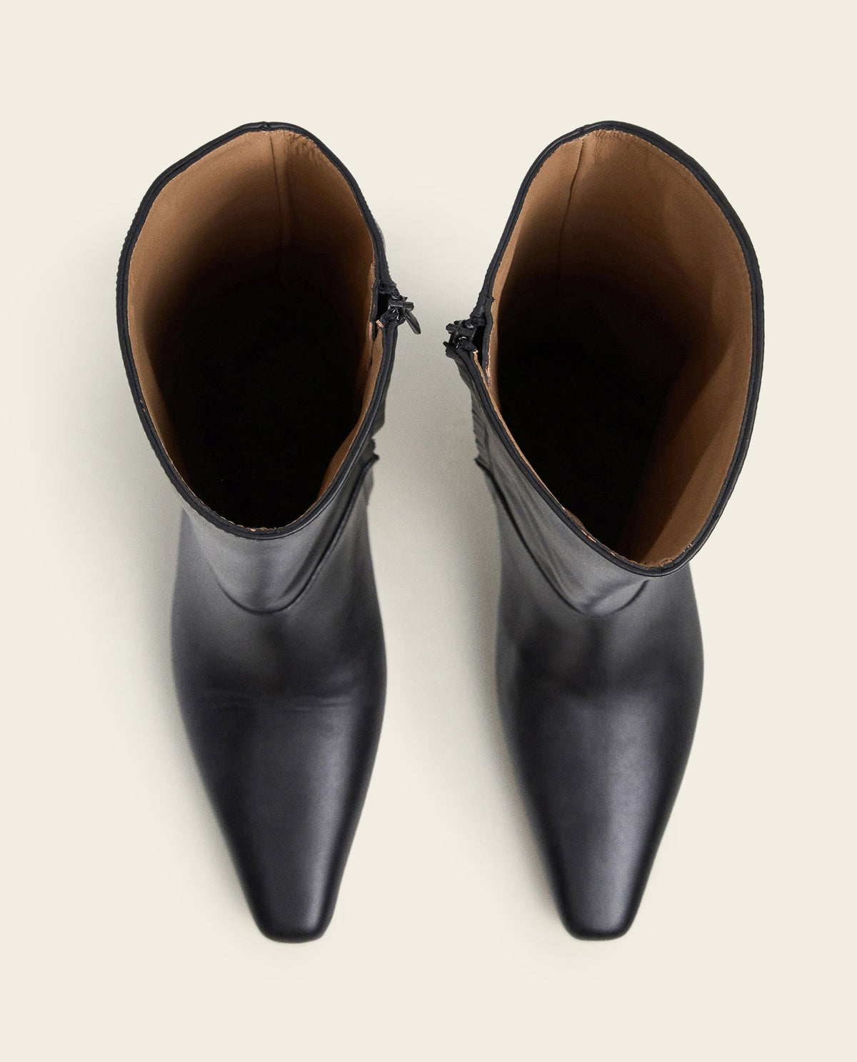 Xia Leather Black