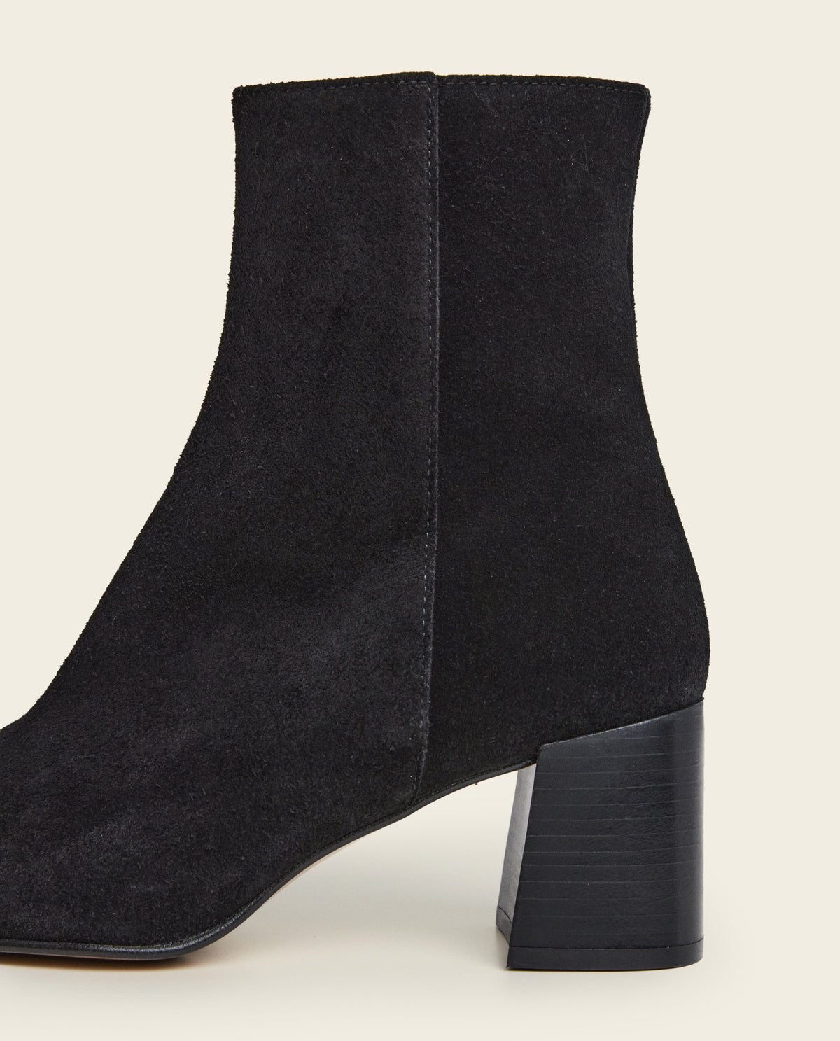 Cay Suede Black