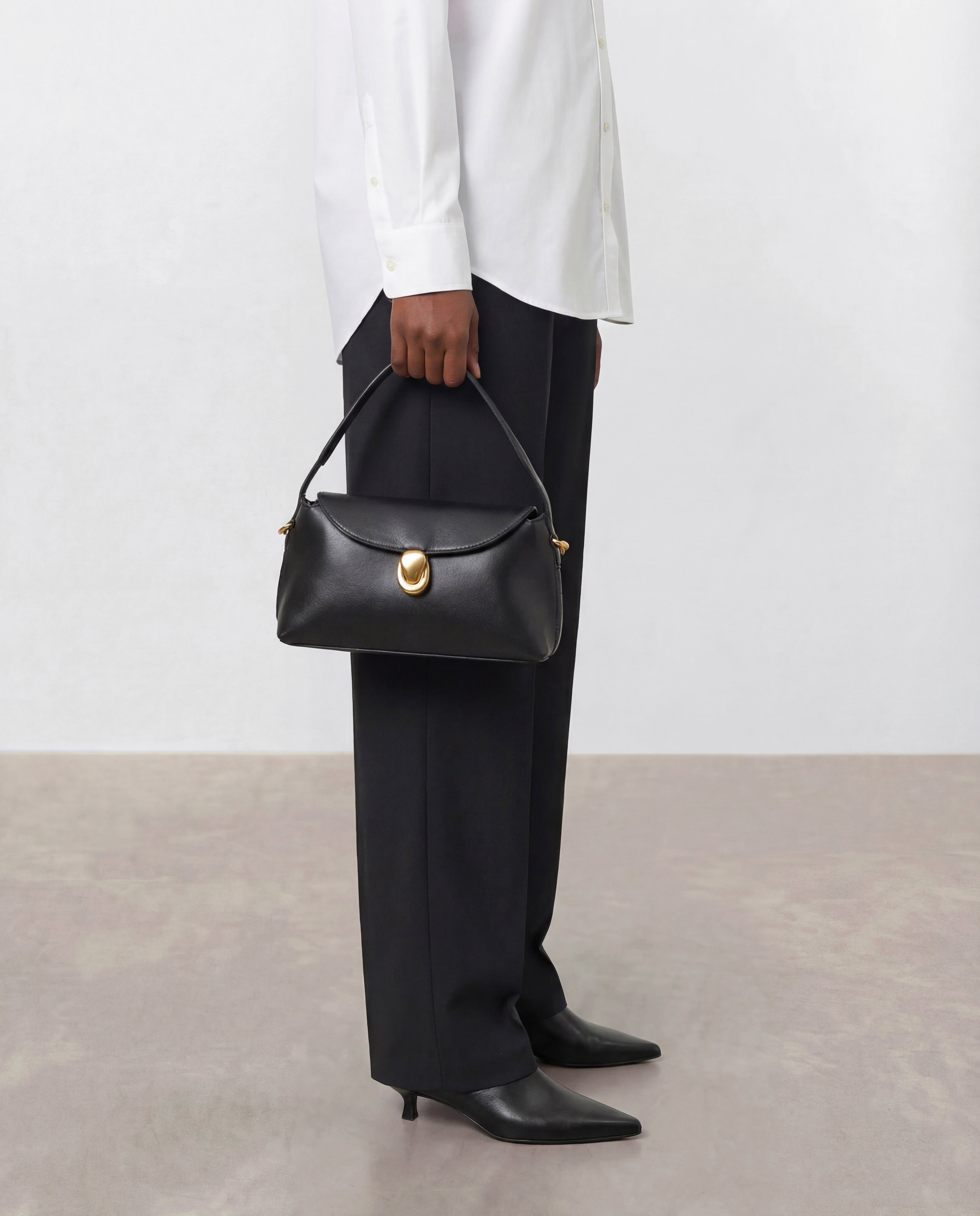 Gaia Mini Bag Leather Black
